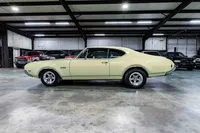 1968-Oldsmobile-442-Saffron AYellow-344878M274801A-34.jpg